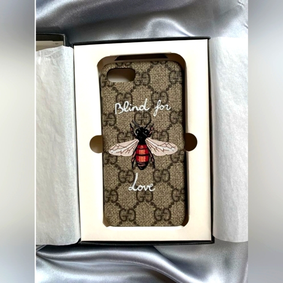 New Authentic Gucci Supreme Canvas BlindFor Love iPhone Case GG - Picture 1 of 10